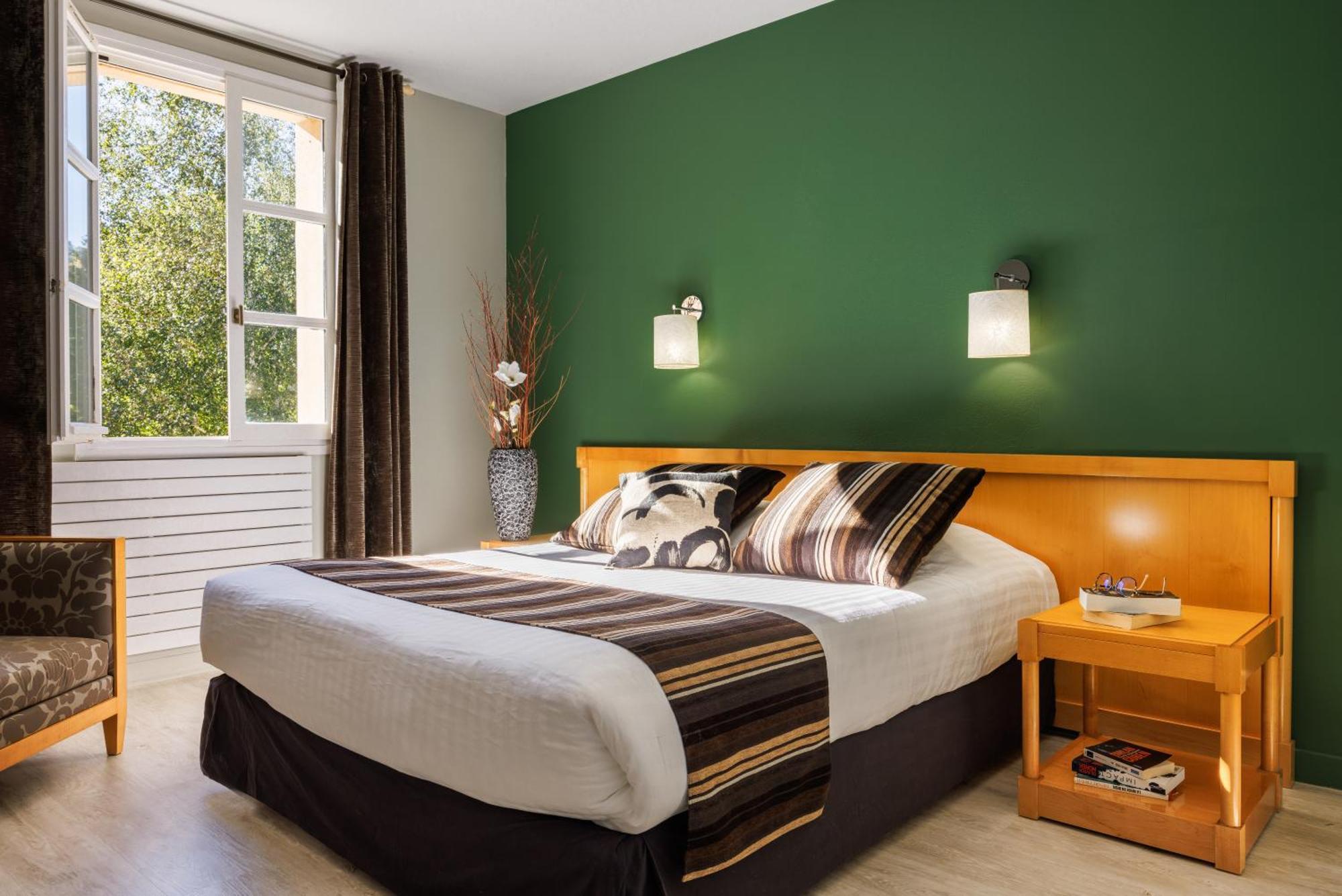 Logis Hotel Golf Le Domaine Du Val De Sorne Vernantois Exterior foto